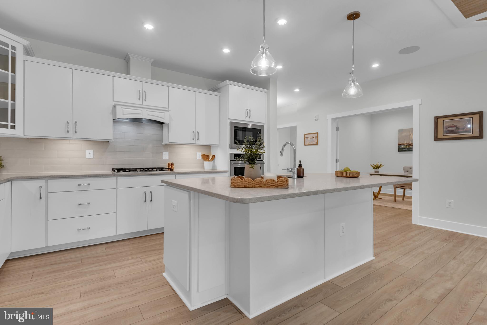 FOUR SEASONS AT KENT ISLAND - Residential