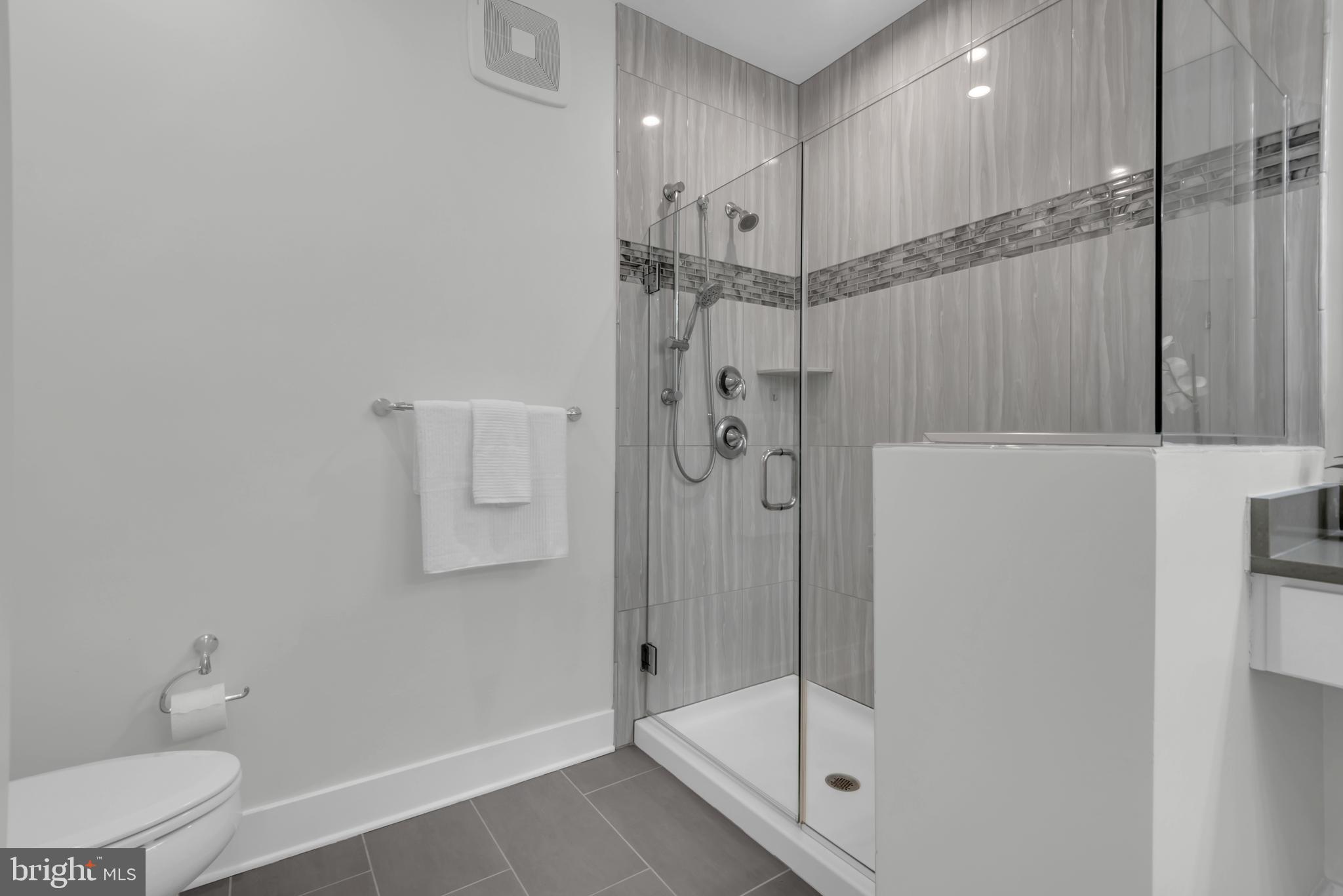 FOUR SEASONS AT KENT ISLAND - Residential