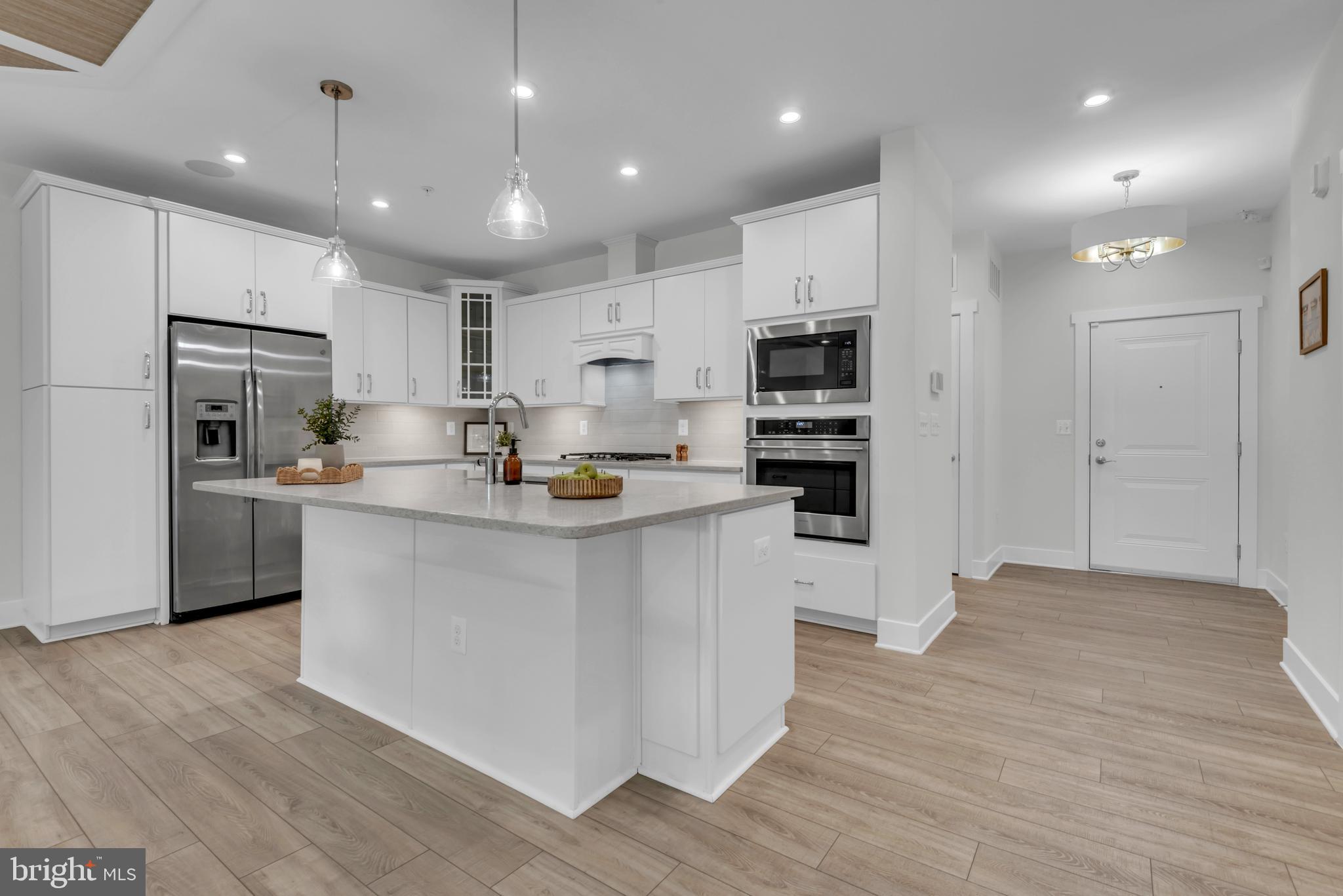 FOUR SEASONS AT KENT ISLAND - Residential