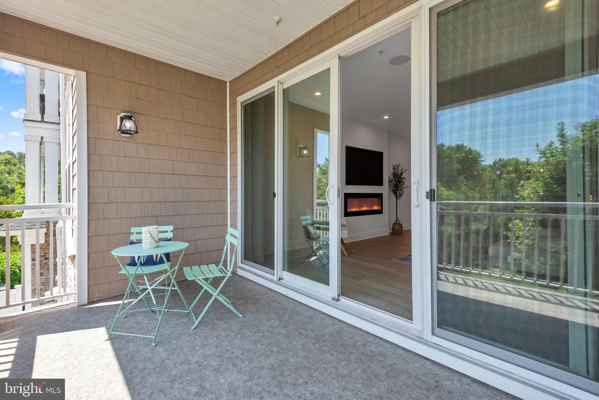 FOUR SEASONS AT KENT ISLAND - Residential