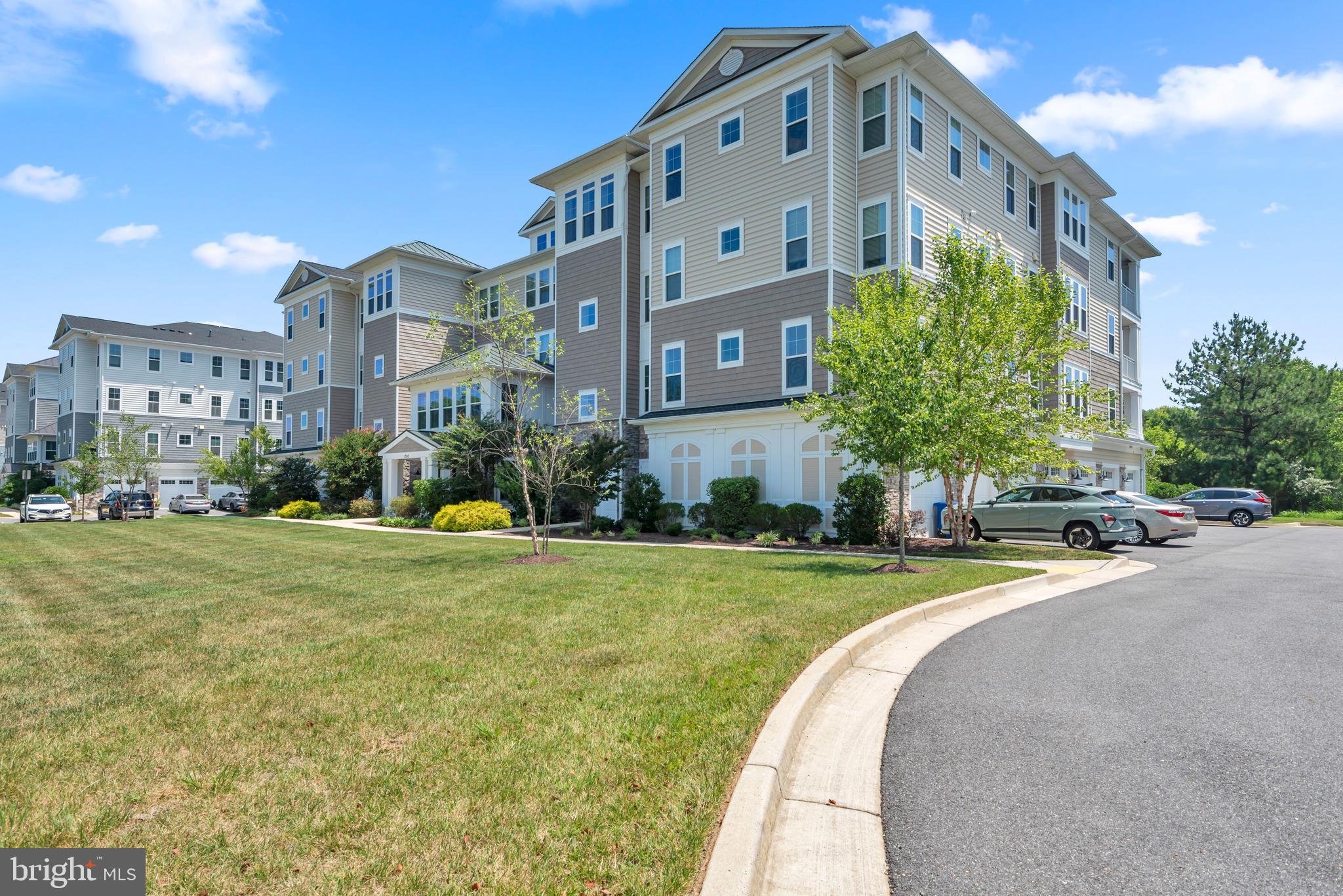 FOUR SEASONS AT KENT ISLAND - Residential