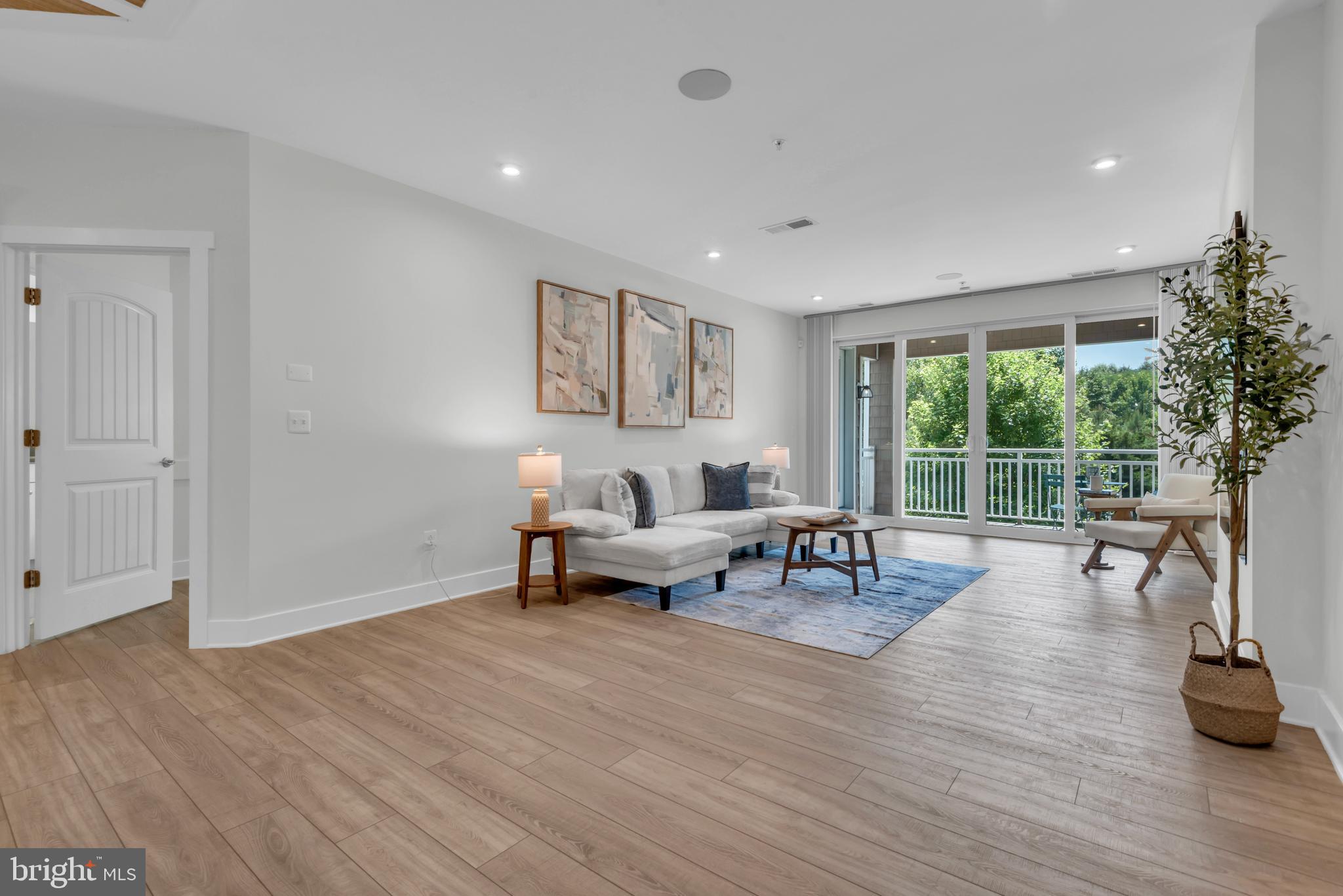 FOUR SEASONS AT KENT ISLAND - Residential