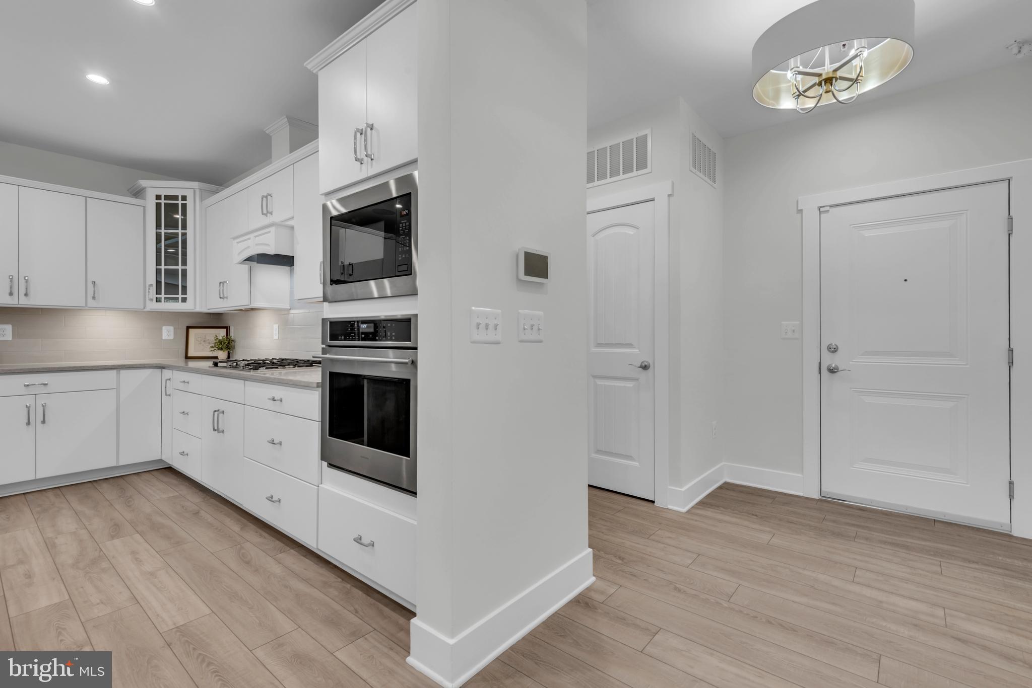 FOUR SEASONS AT KENT ISLAND - Residential
