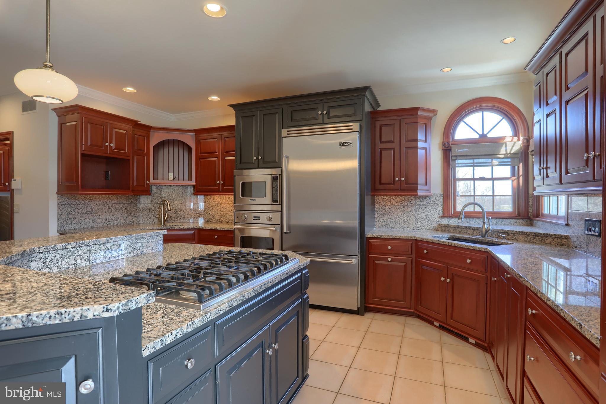 EDISON WOODS - Residential
