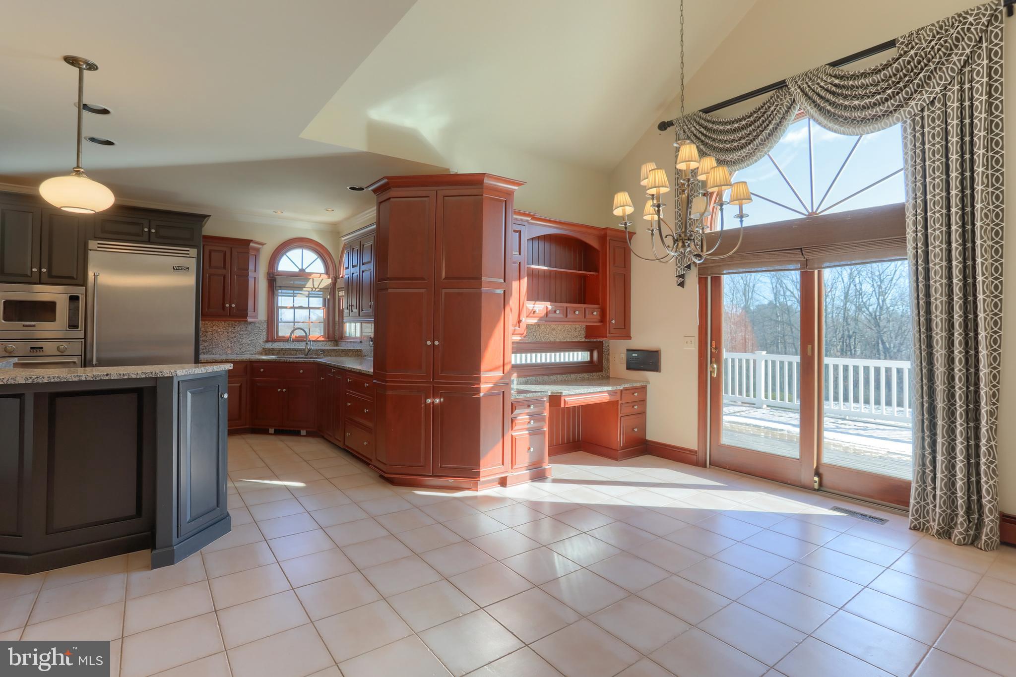 EDISON WOODS - Residential