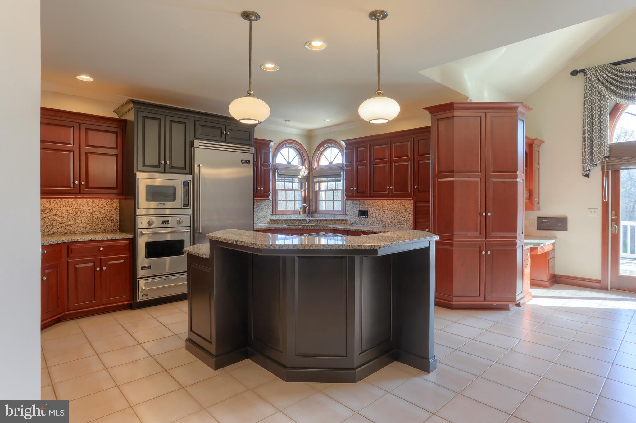 EDISON WOODS - Residential