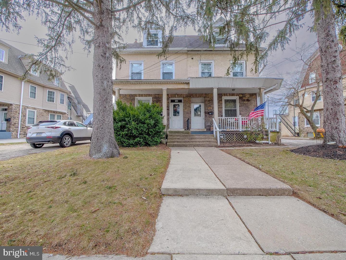 Spacious bright clean apartment, basement storage, garden boxes to plant in rear. On site free parking.