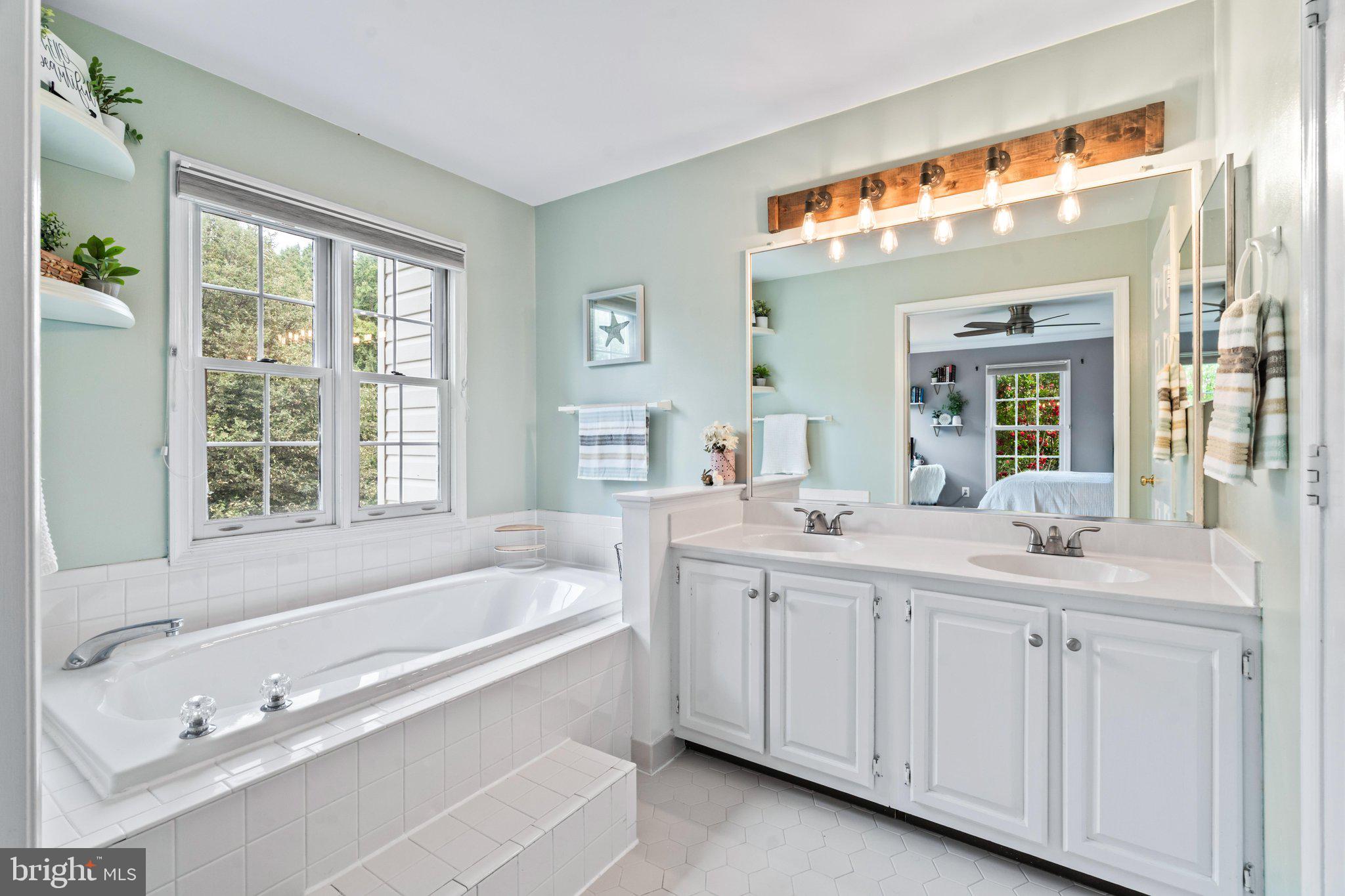 NORTH SHORE - Residential