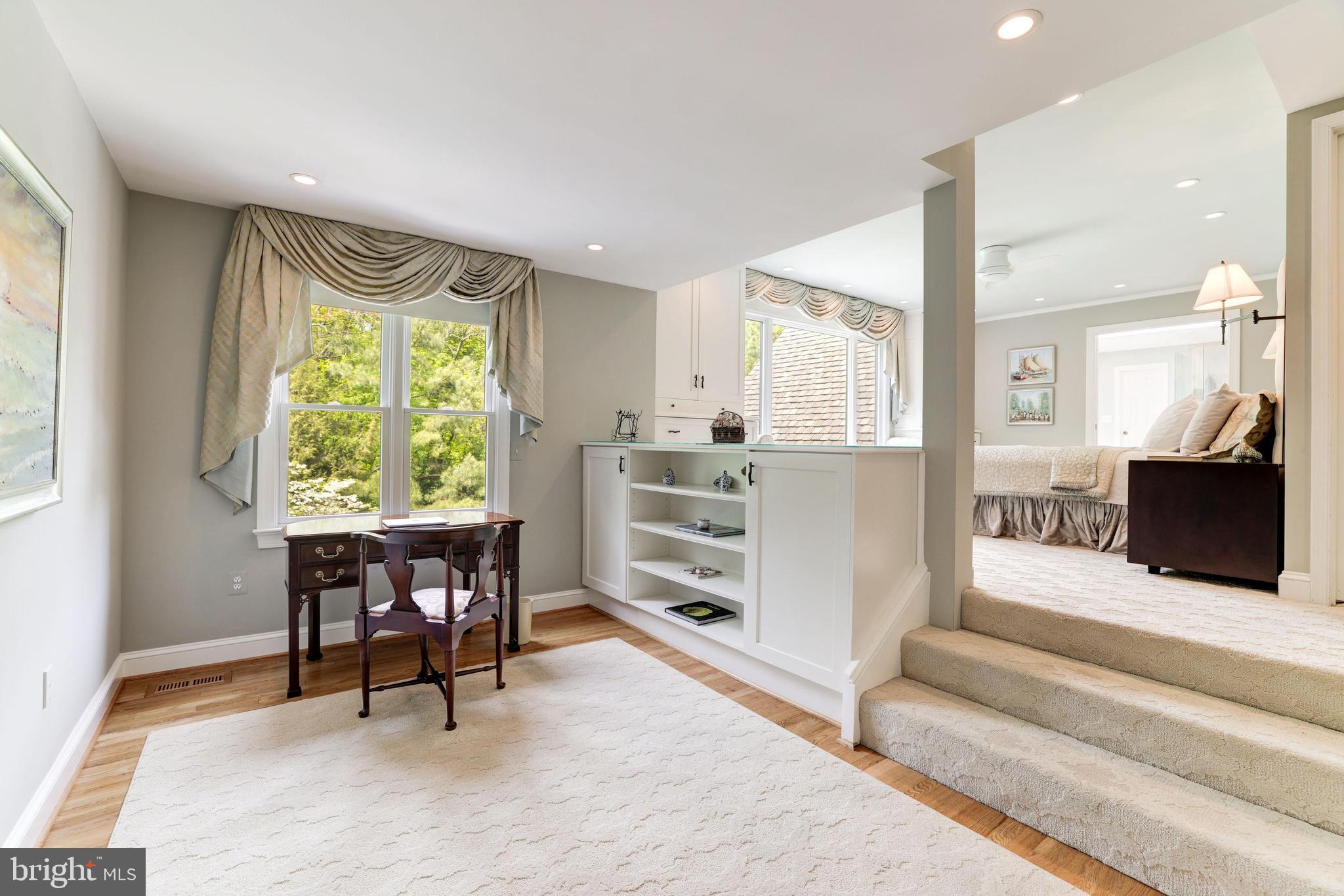 MCLEAN ESTATES - Residential