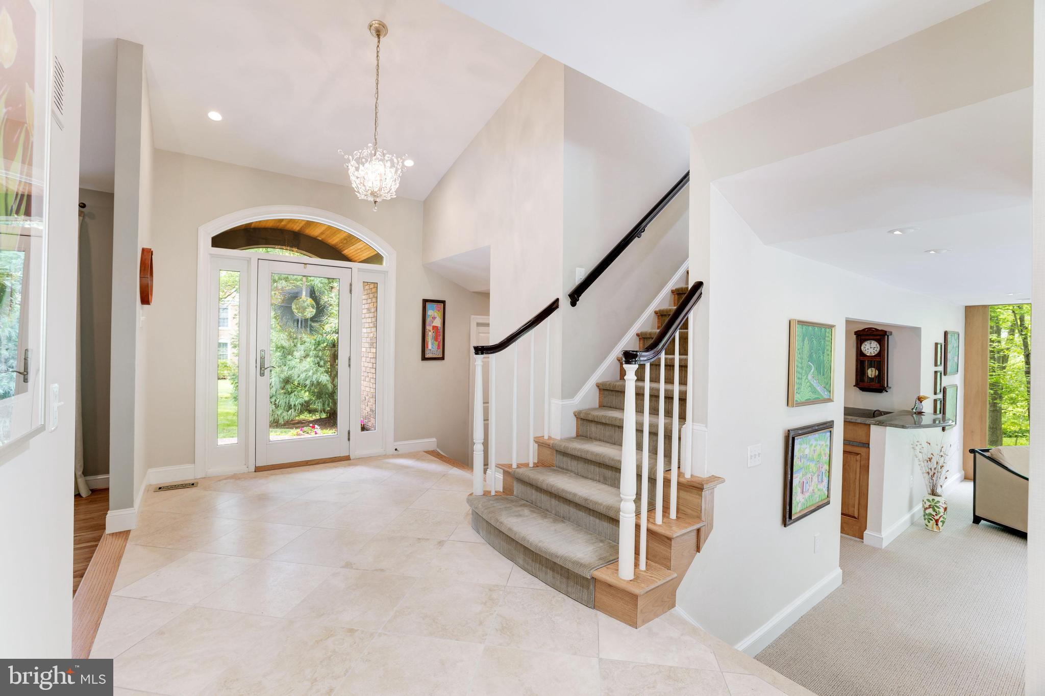 MCLEAN ESTATES - Residential