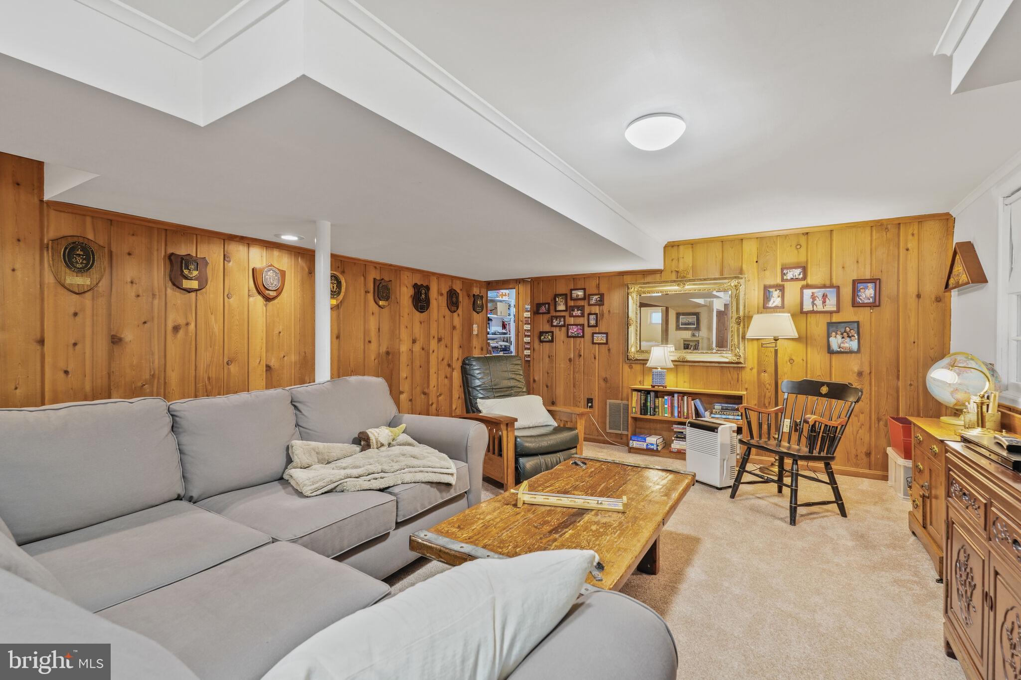 TOWN AND COUNTRY ESTATES - Residential