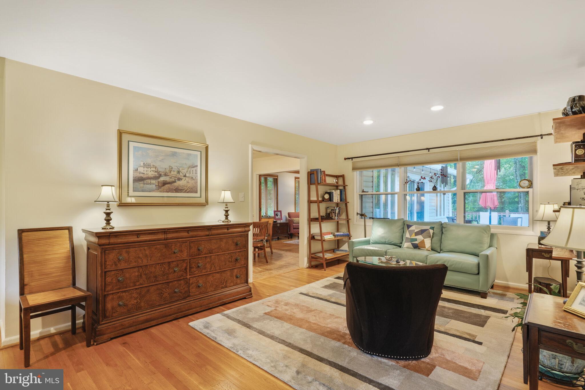 TOWN AND COUNTRY ESTATES - Residential