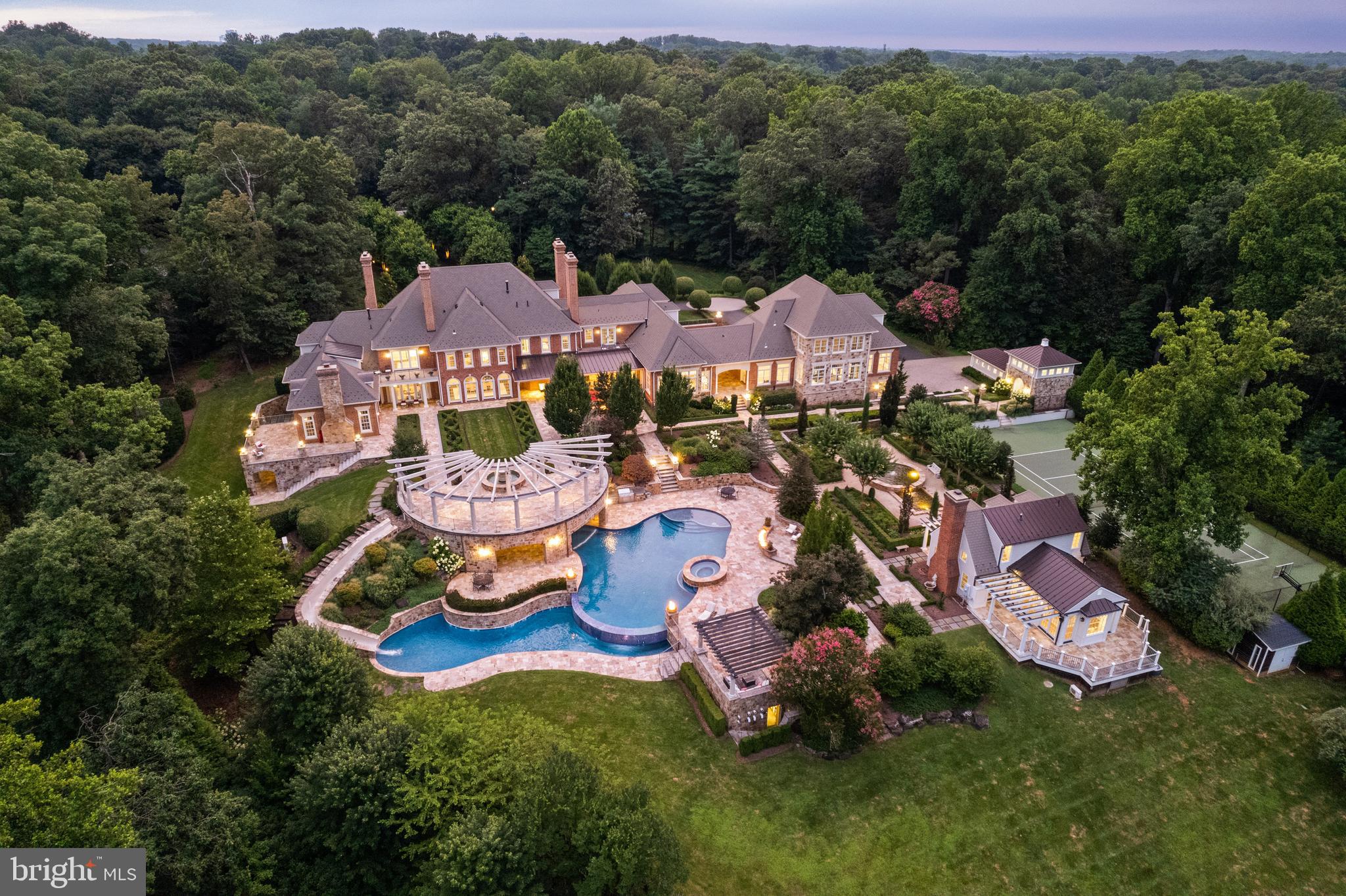 FOX LAKE - Residential