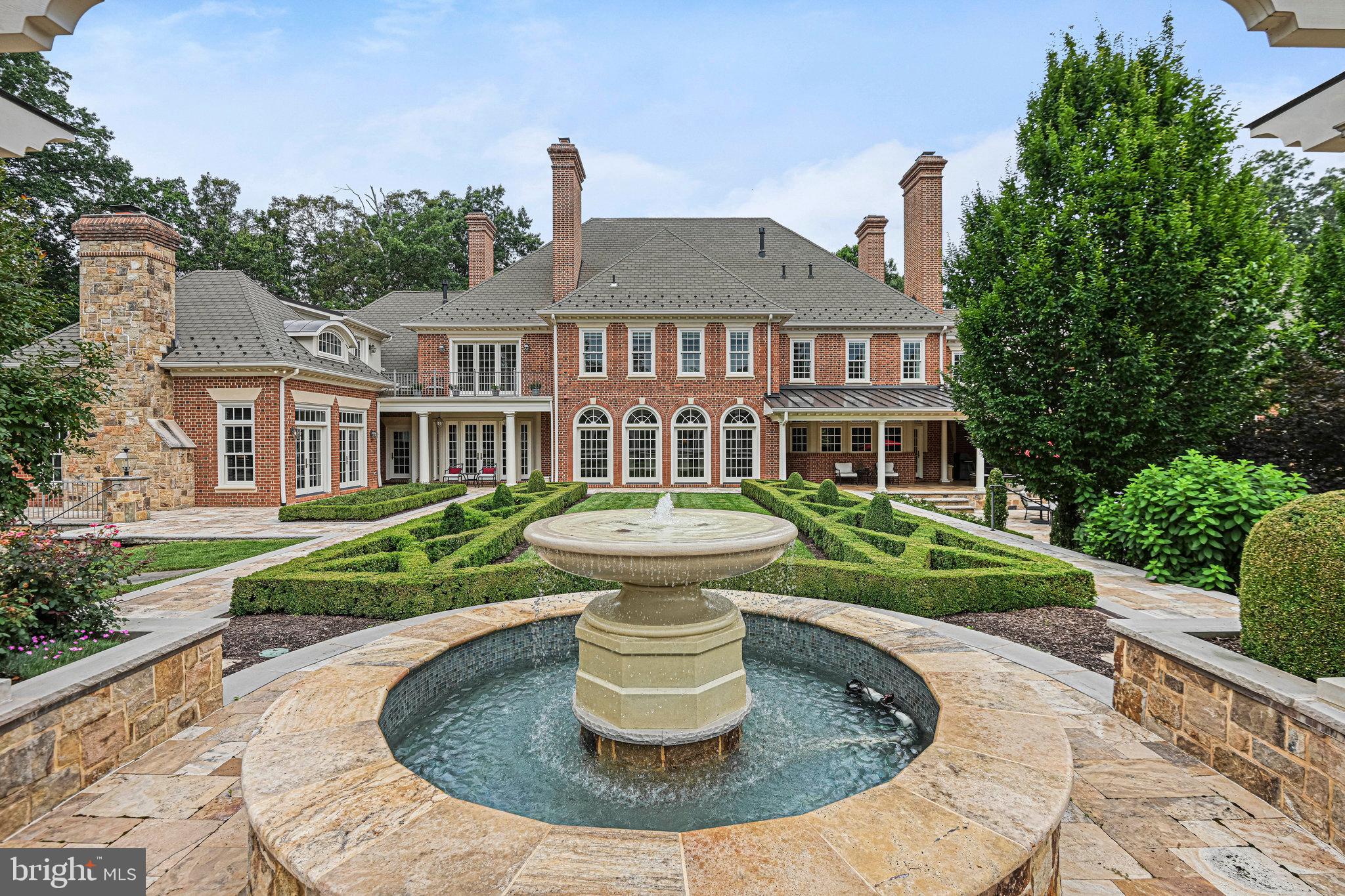 FOX LAKE - Residential