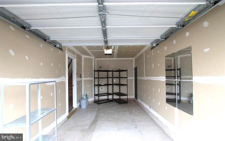 POWELLS RUN VILLAGE COND - Residential