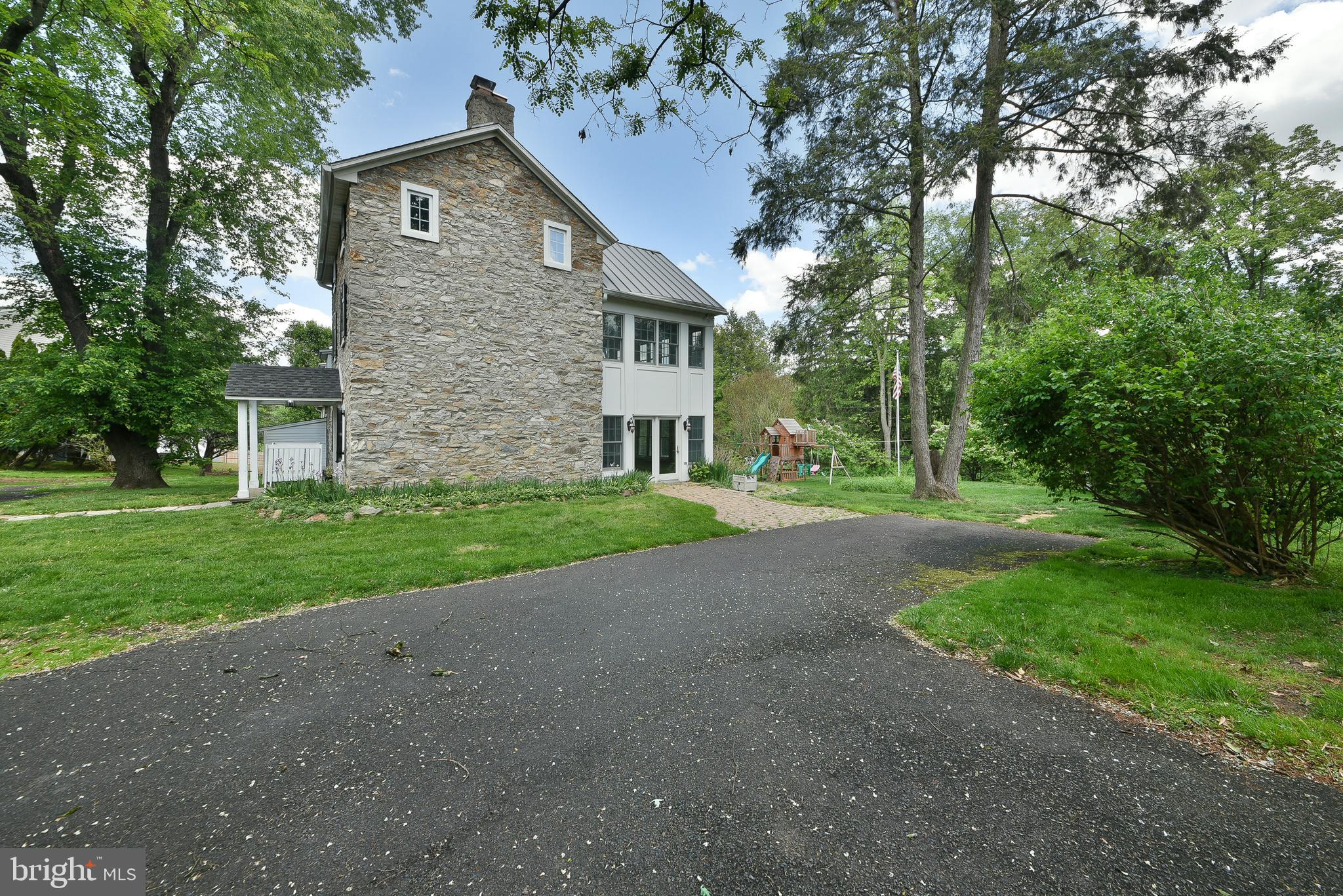 NESHAMINY HILLS - Residential Income