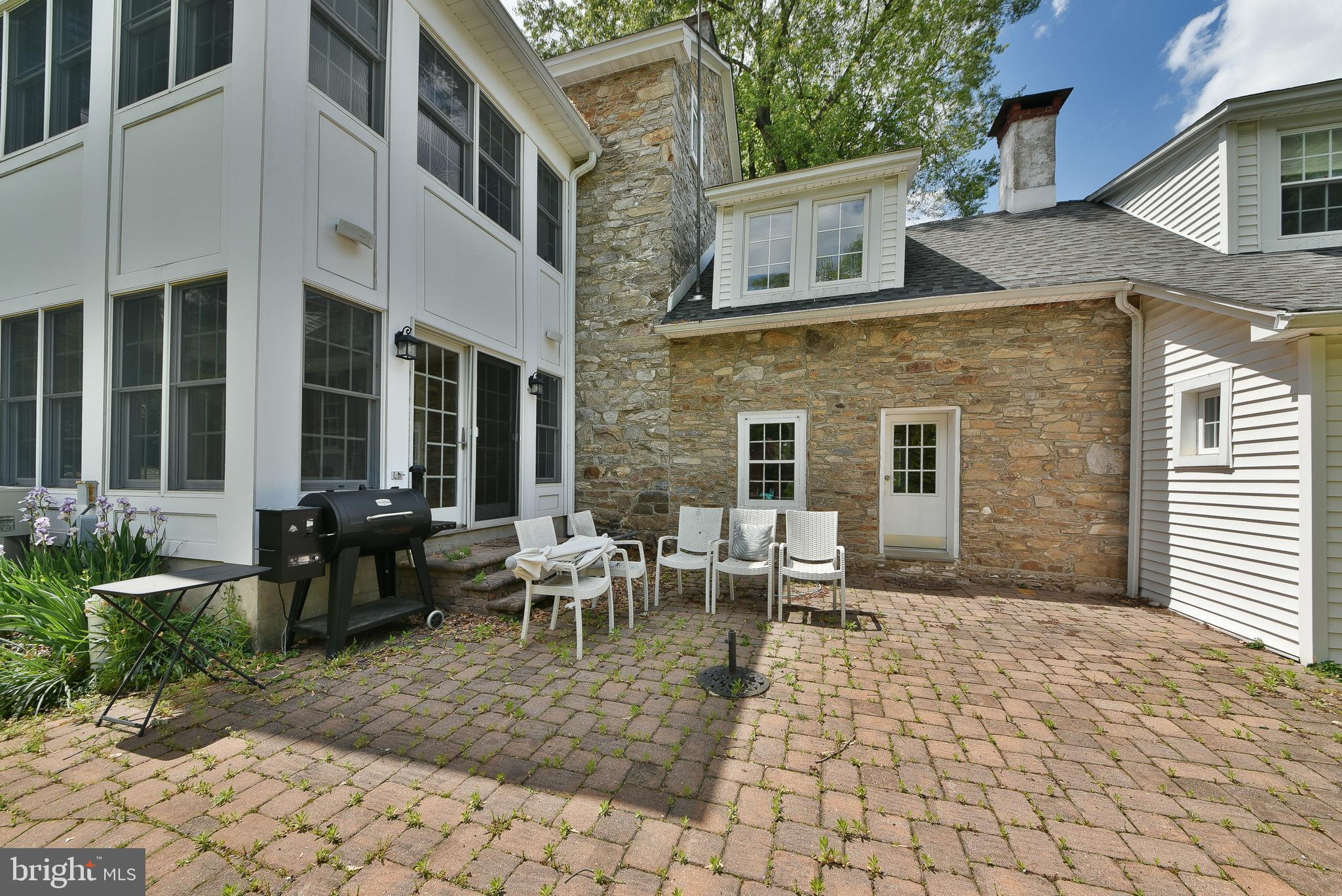 NESHAMINY HILLS - Residential Income