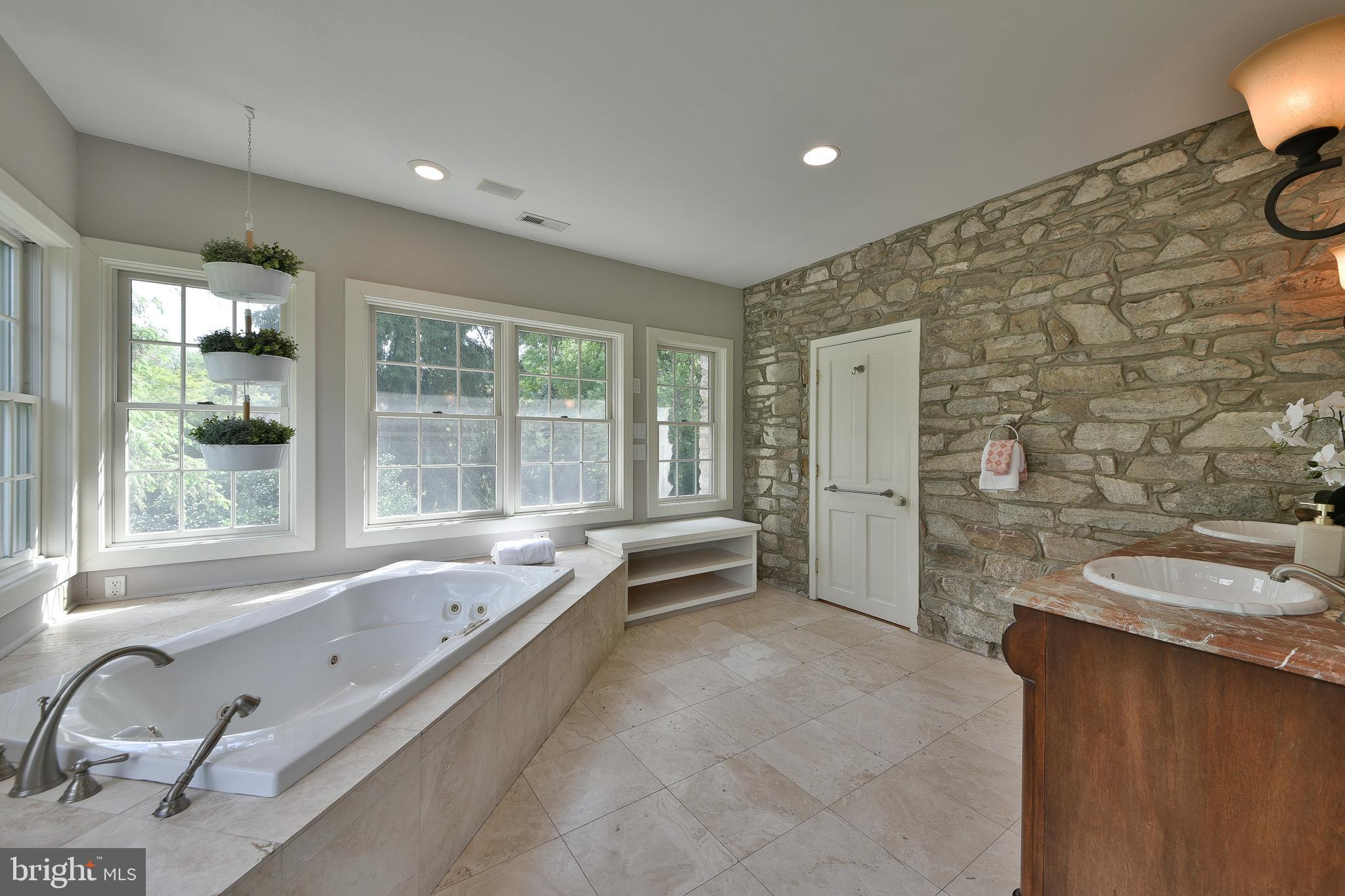 NESHAMINY HILLS - Residential Income