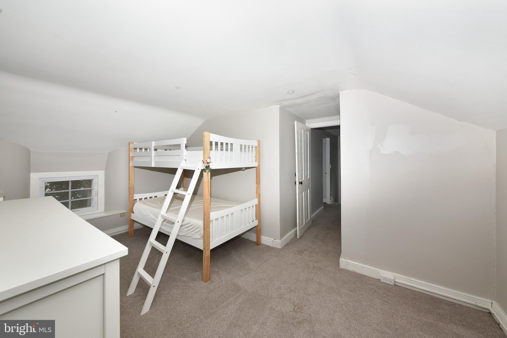 NESHAMINY HILLS - Residential Income