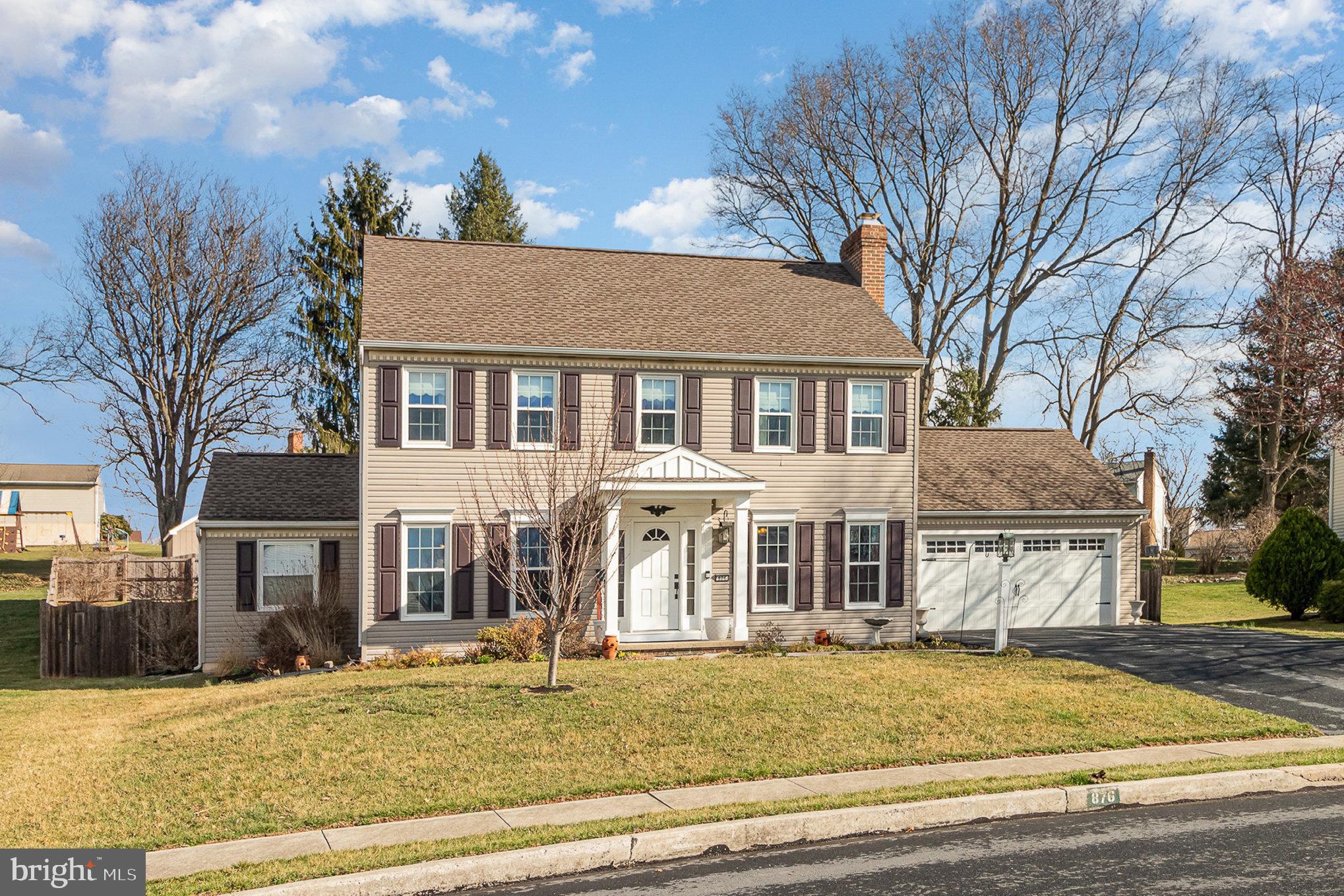 COUNTRY SQUARE - Residential