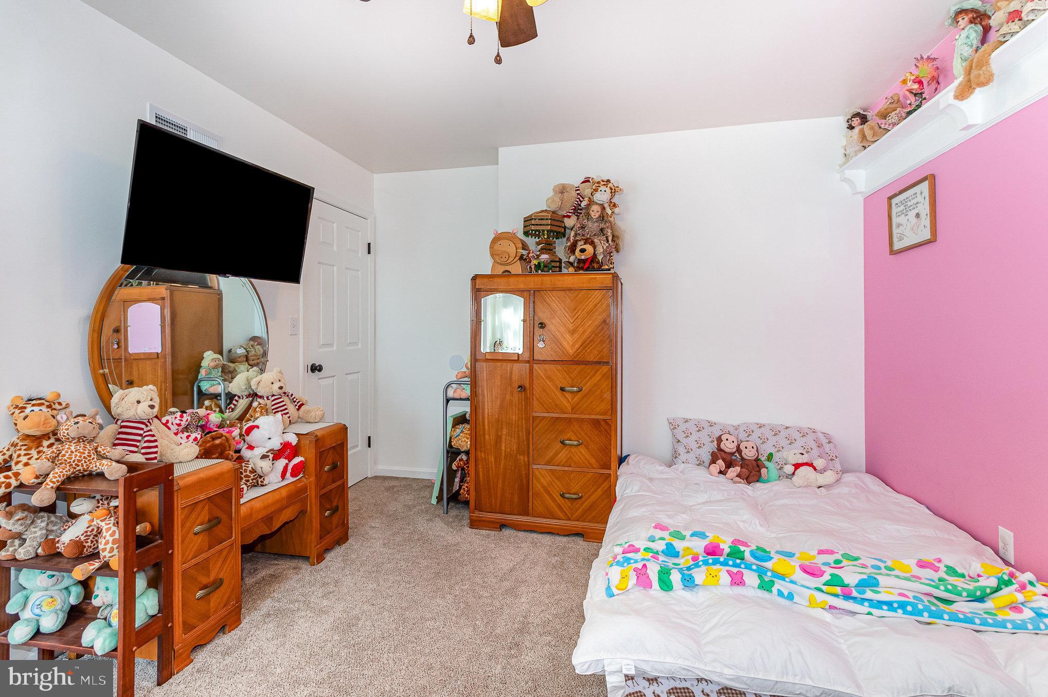 COUNTRY SQUARE - Residential