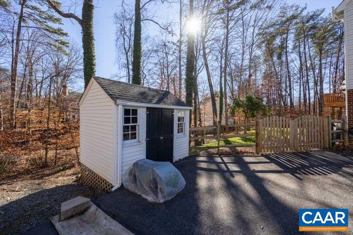 FOREST LAKES - Residential