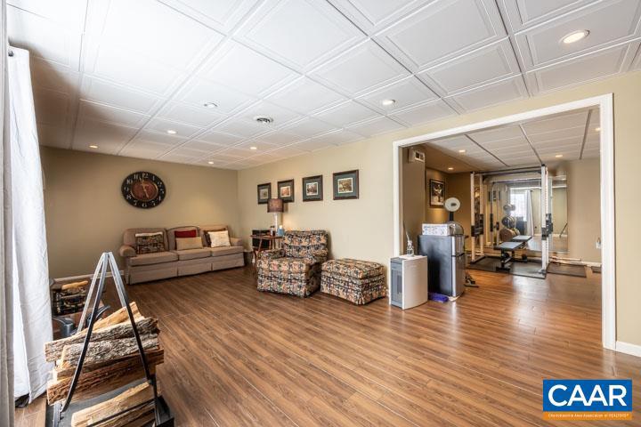 FOREST LAKES - Residential