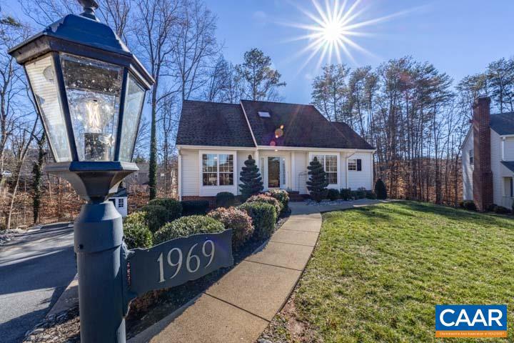 FOREST LAKES - Residential