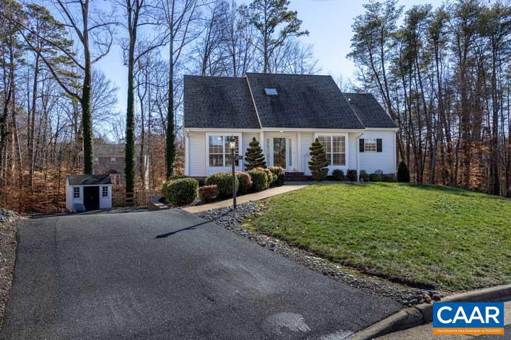 FOREST LAKES - Residential