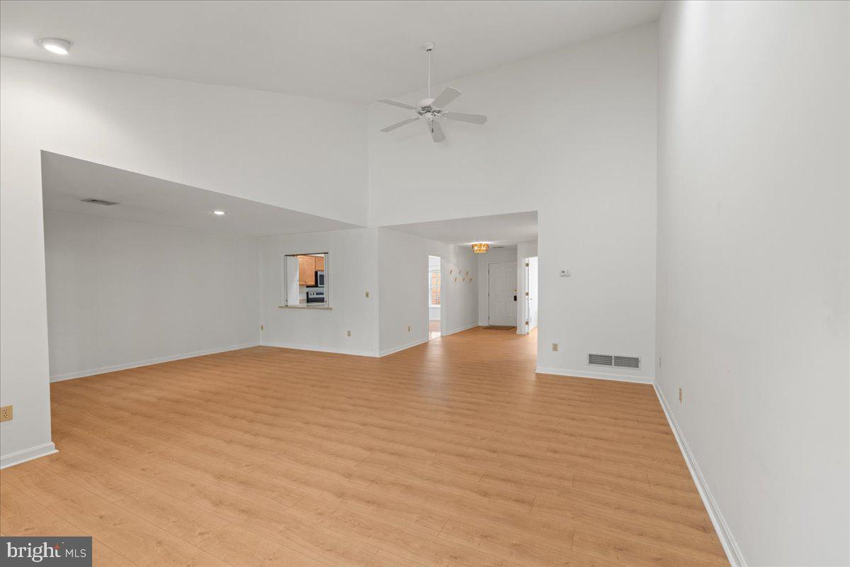 CAMBRIDGE COMMONS - Residential