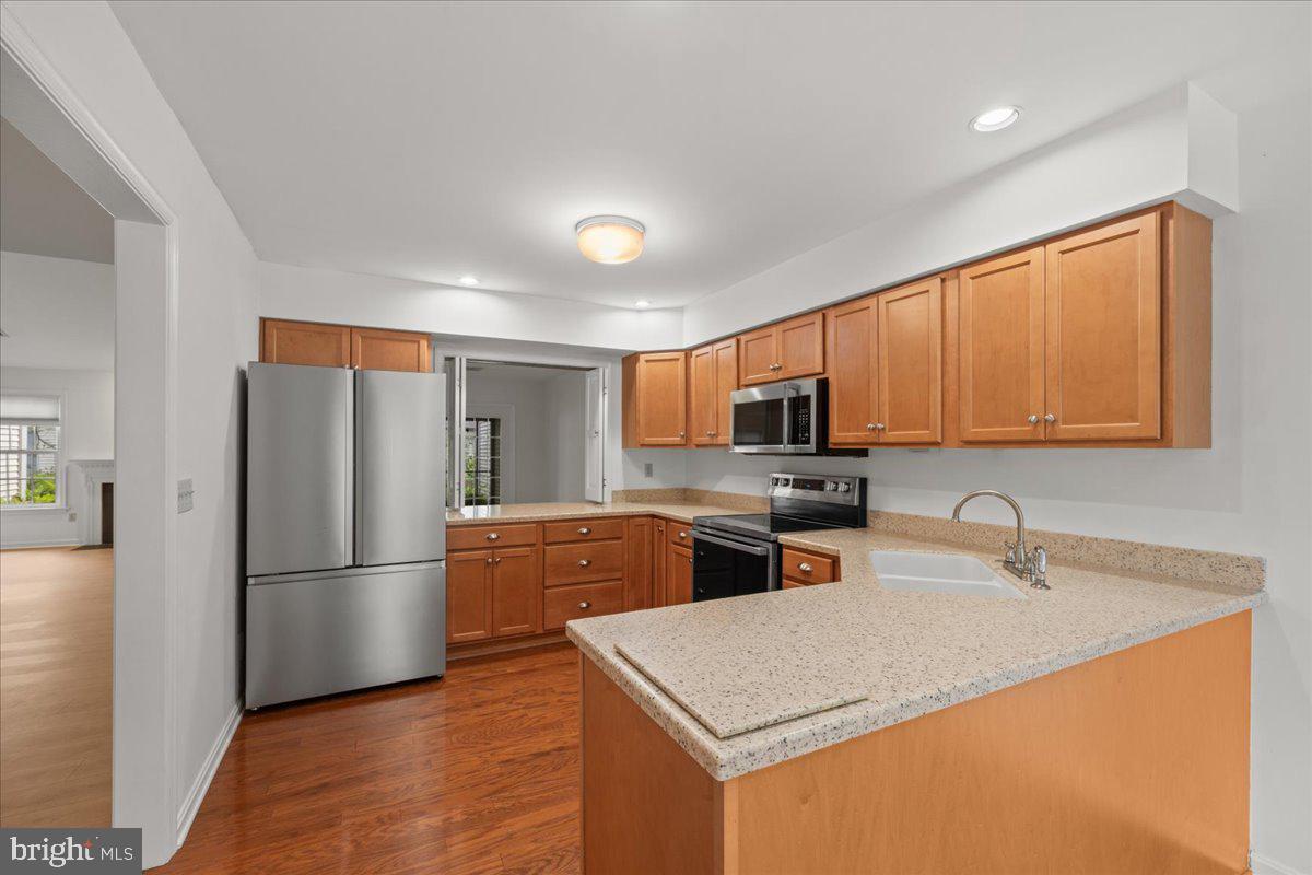 CAMBRIDGE COMMONS - Residential