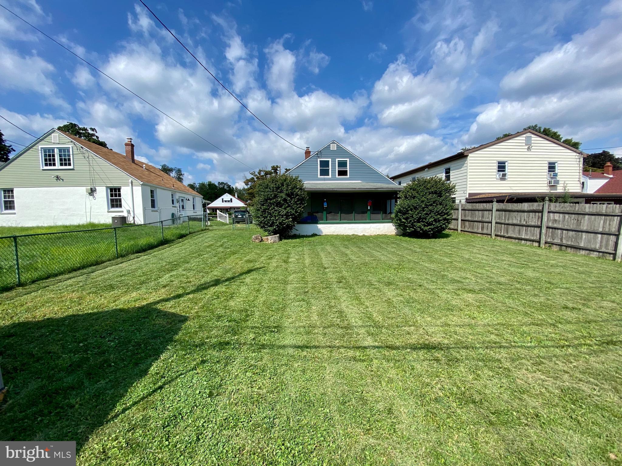FOX CHASE - Residential