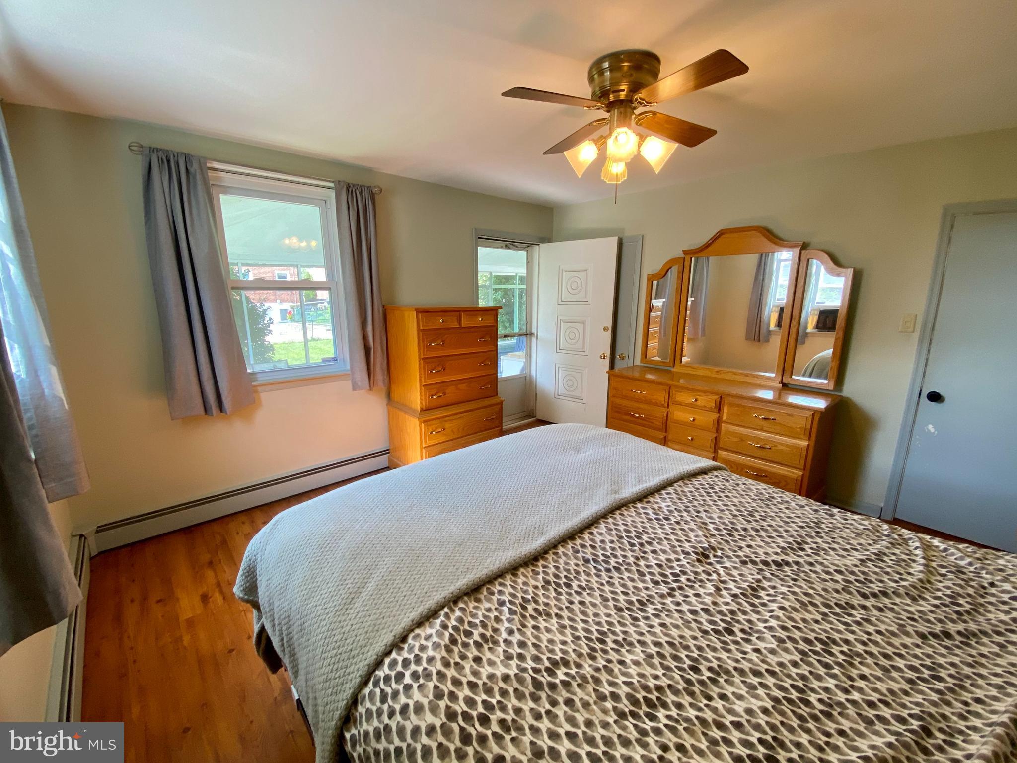 FOX CHASE - Residential