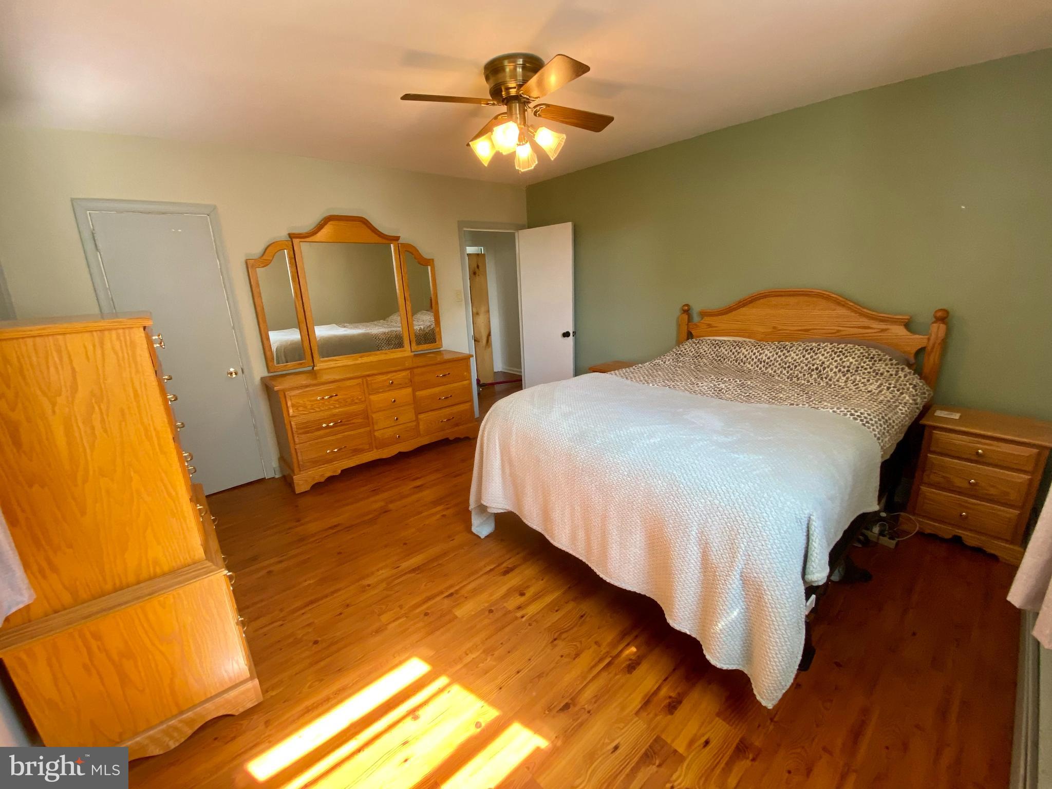 FOX CHASE - Residential
