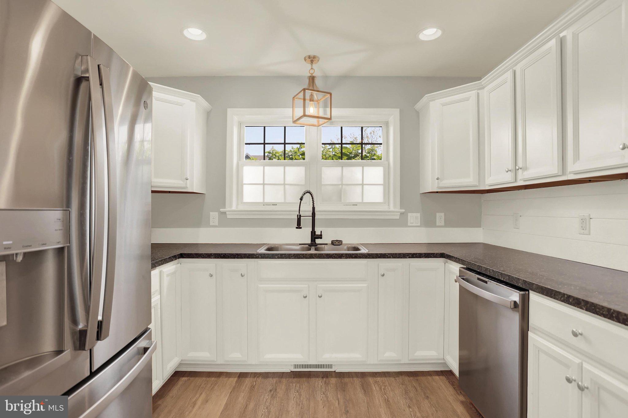 ROLLING MEADOWS - Residential