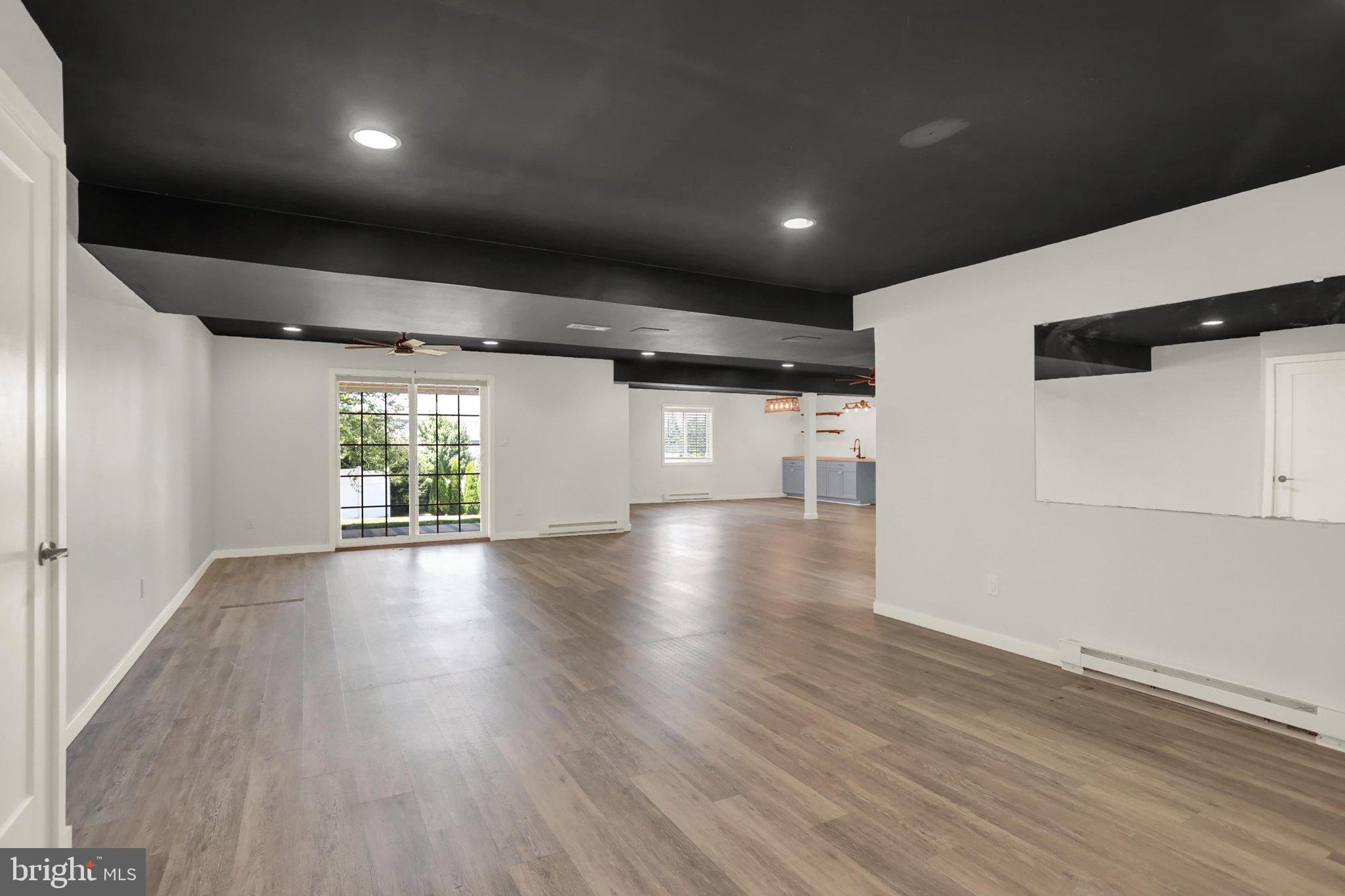 ROLLING MEADOWS - Residential