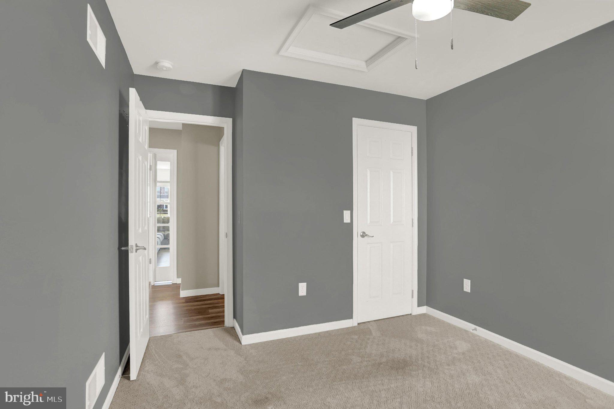 ROLLING MEADOWS - Residential