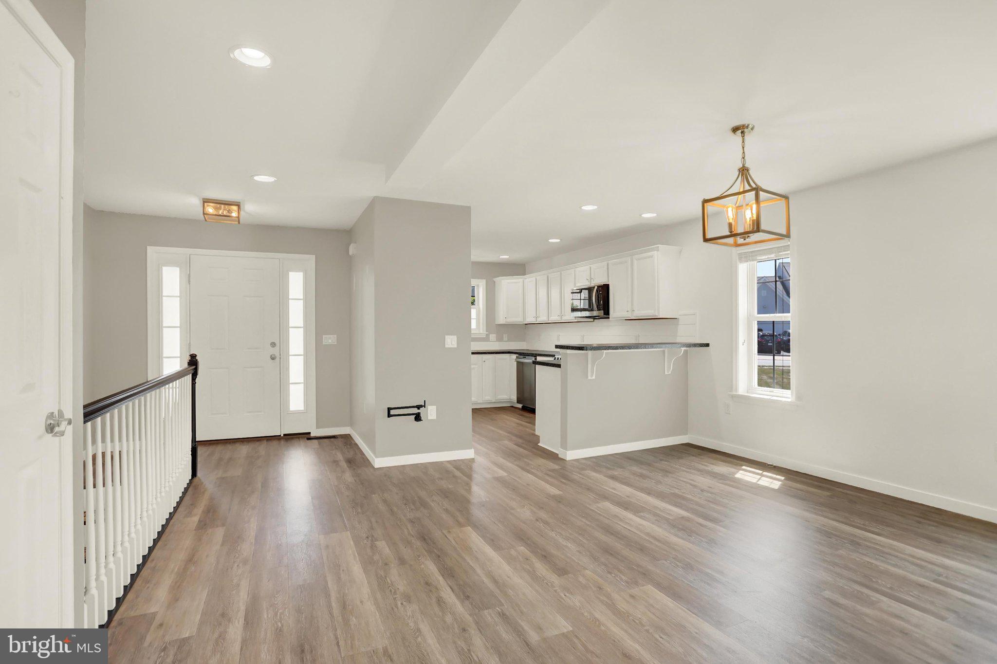 ROLLING MEADOWS - Residential