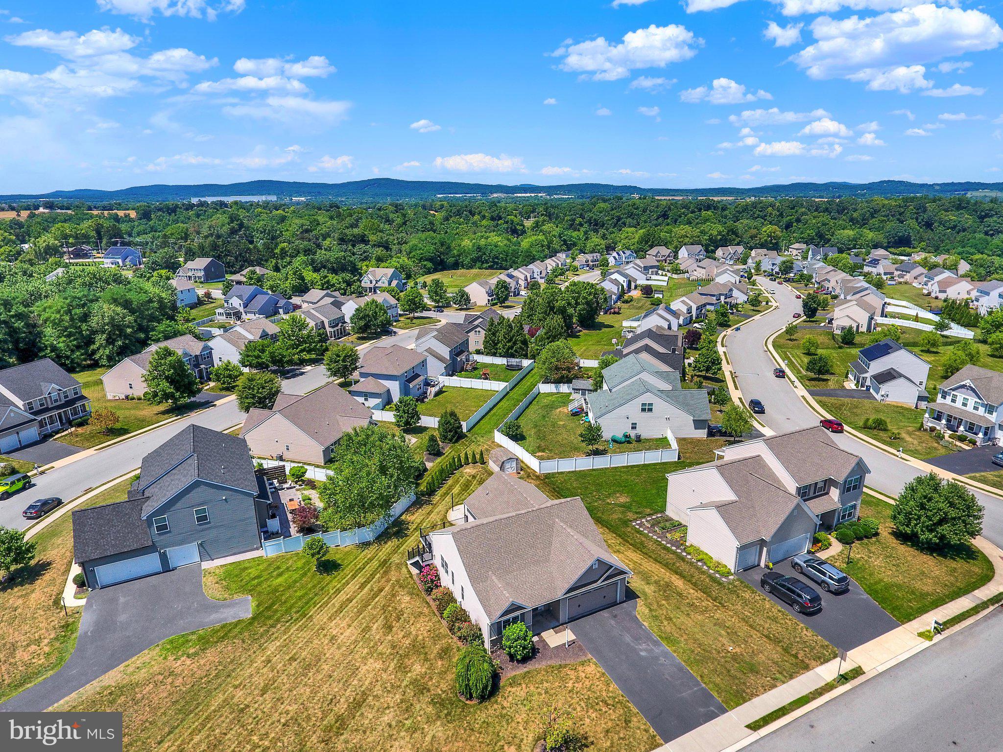 ROLLING MEADOWS - Residential