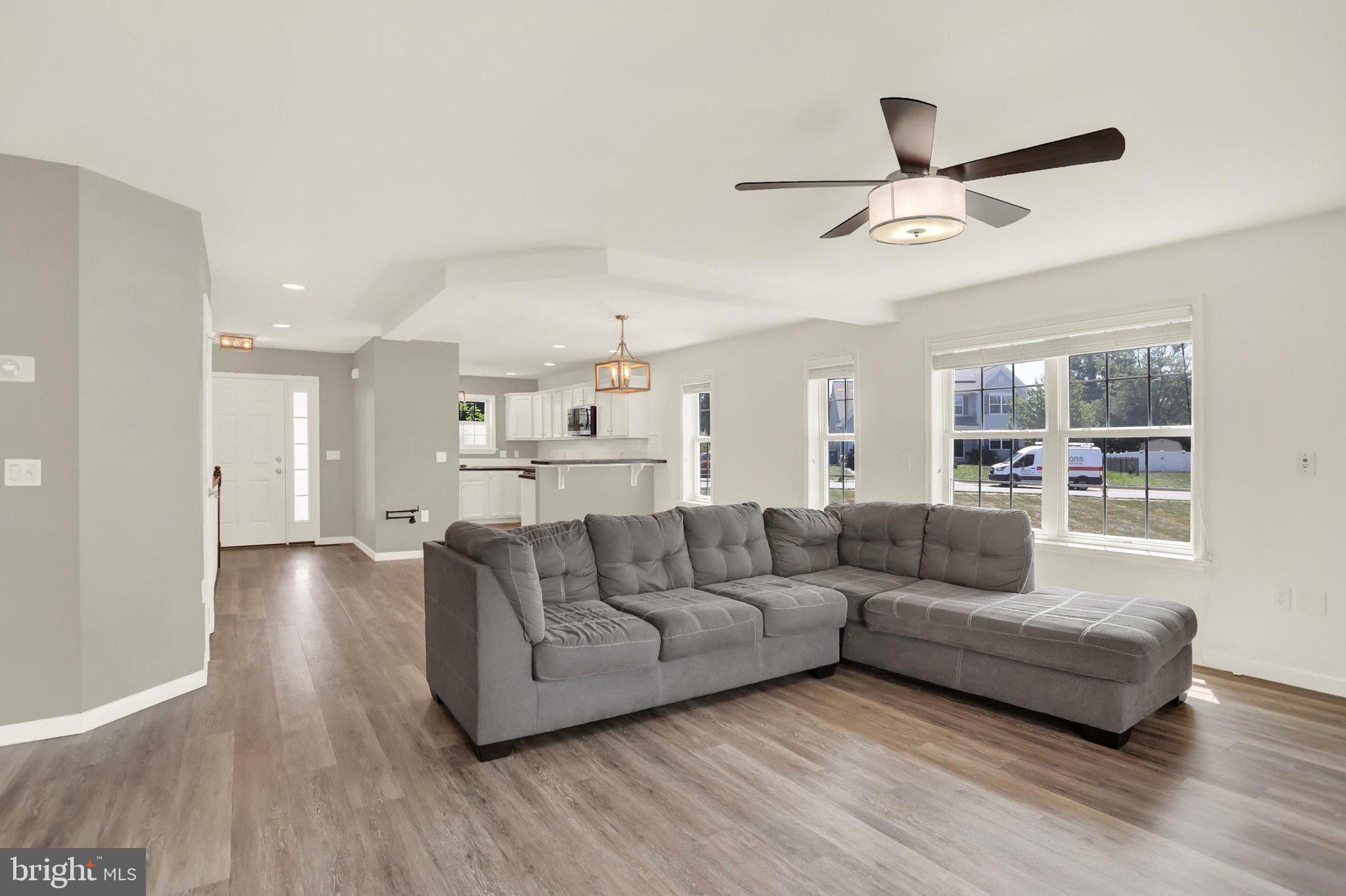 ROLLING MEADOWS - Residential