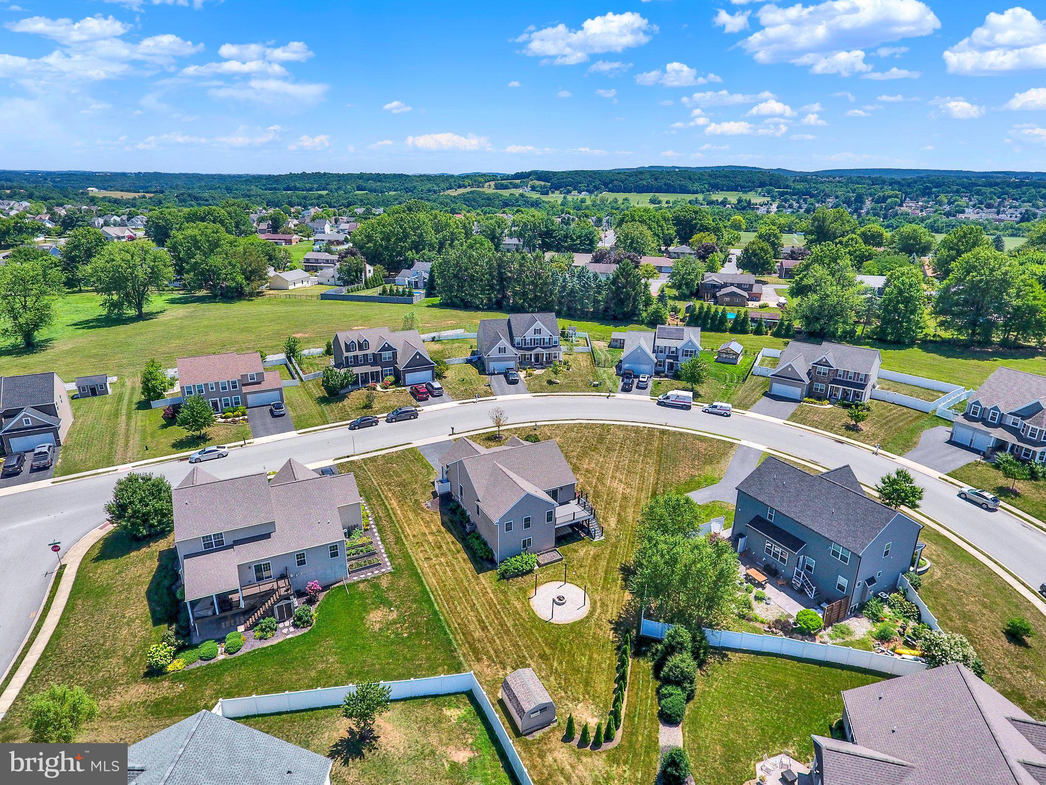 ROLLING MEADOWS - Residential