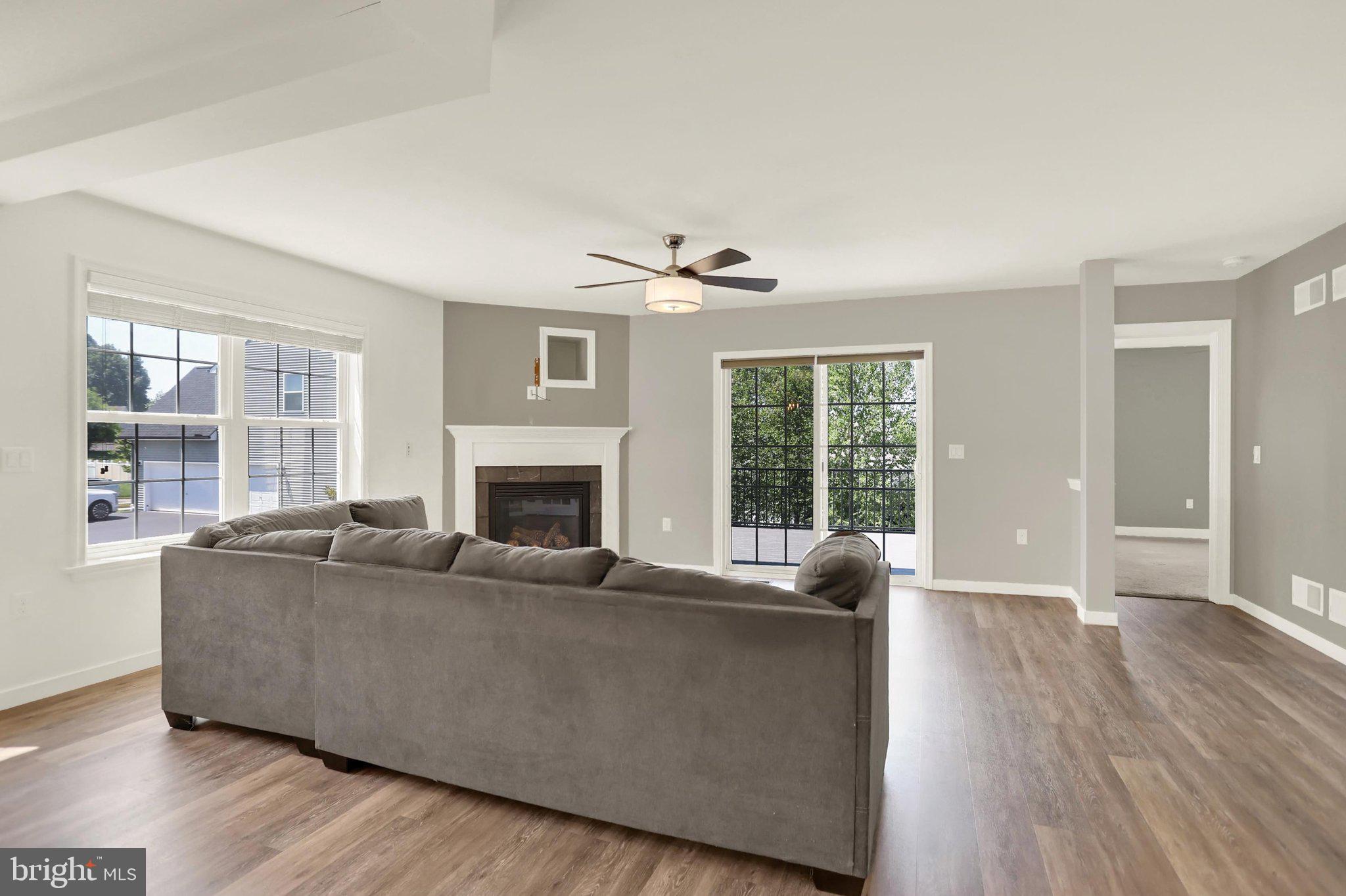 ROLLING MEADOWS - Residential