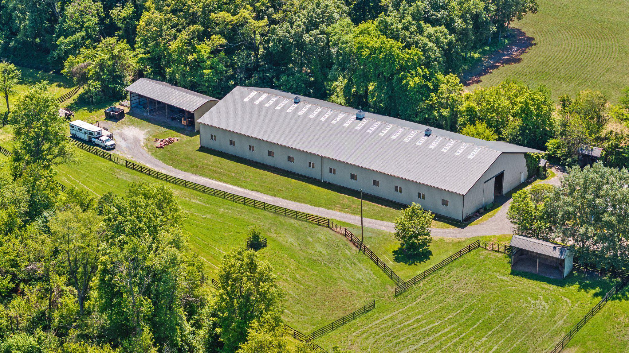 POOLESVILLE OUTSIDE - Residential