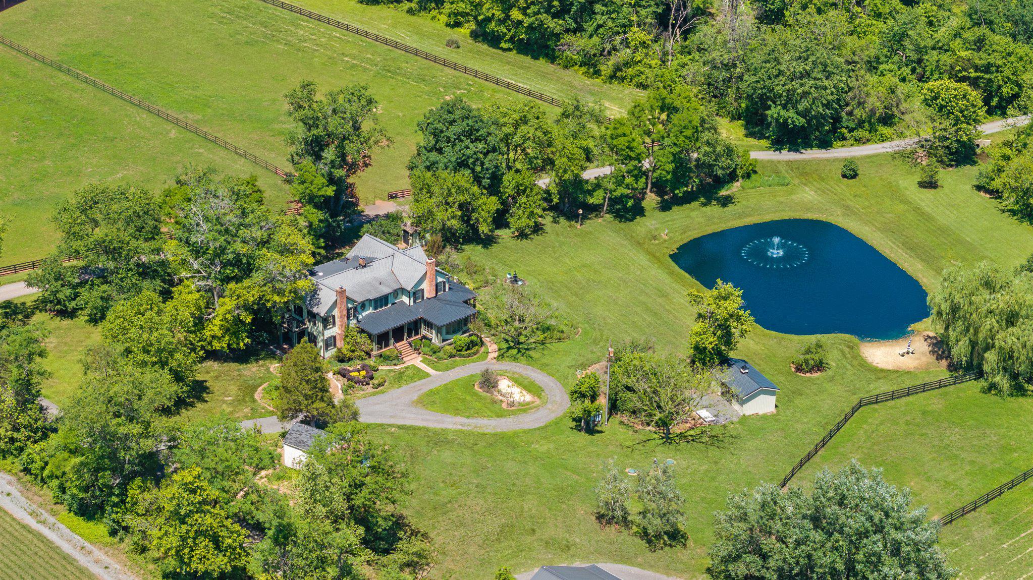 POOLESVILLE OUTSIDE - Residential