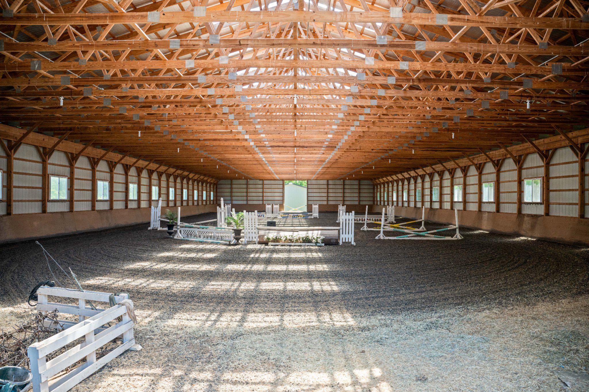 POOLESVILLE OUTSIDE - Residential