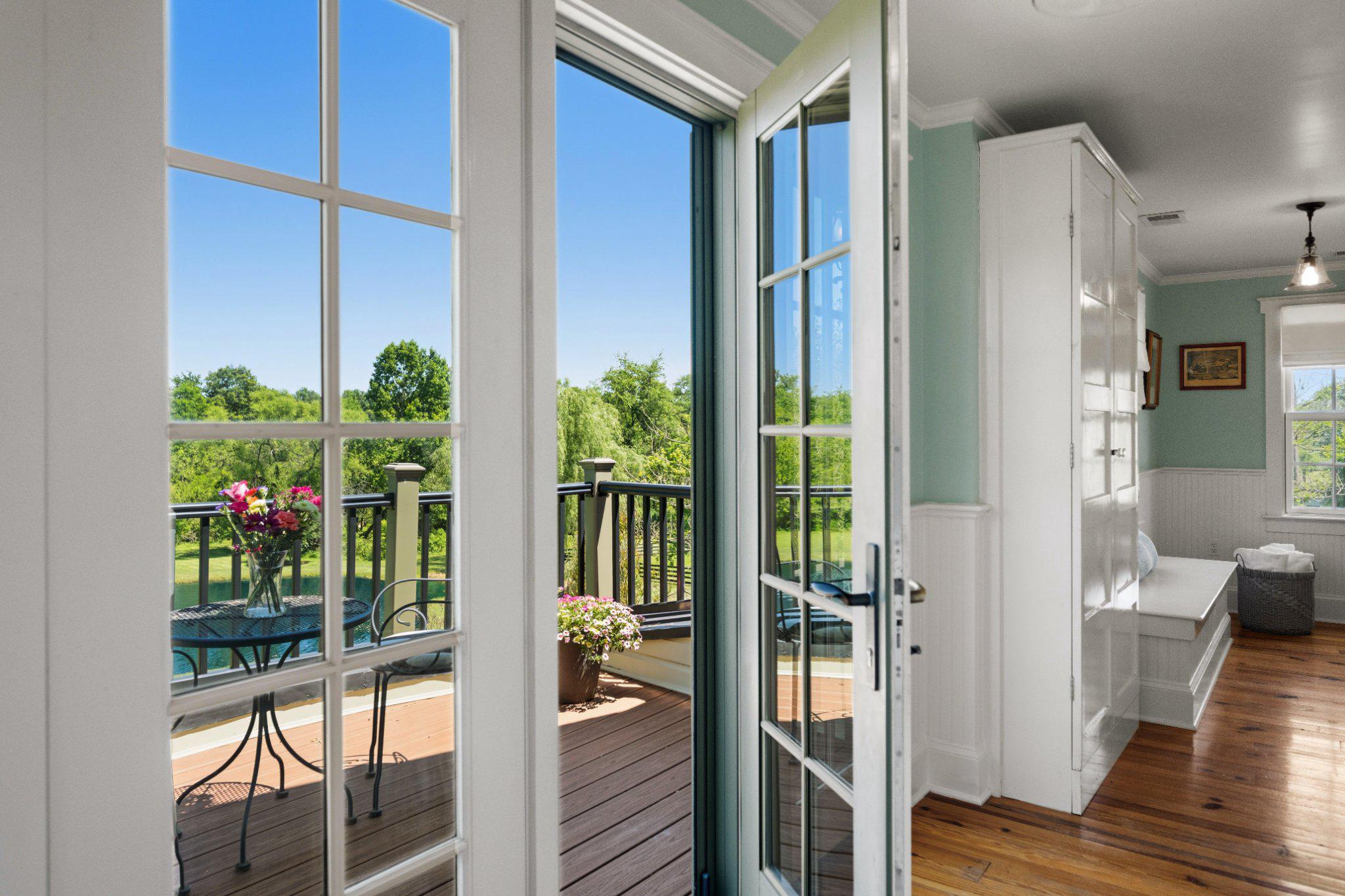 POOLESVILLE OUTSIDE - Residential