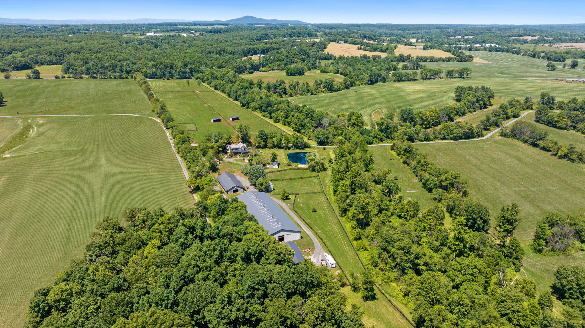 POOLESVILLE OUTSIDE - Residential