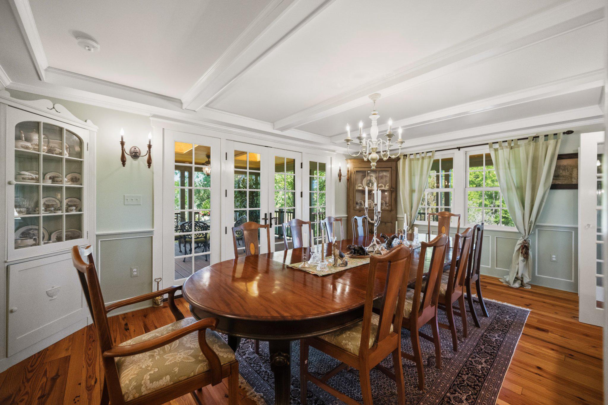 POOLESVILLE OUTSIDE - Residential
