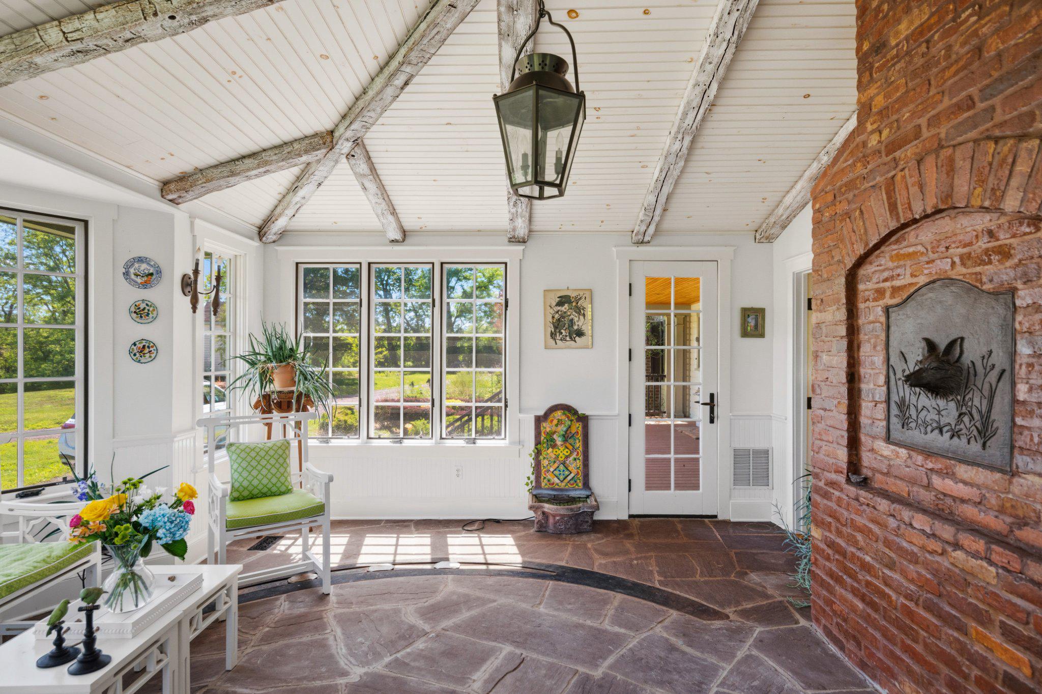 POOLESVILLE OUTSIDE - Residential