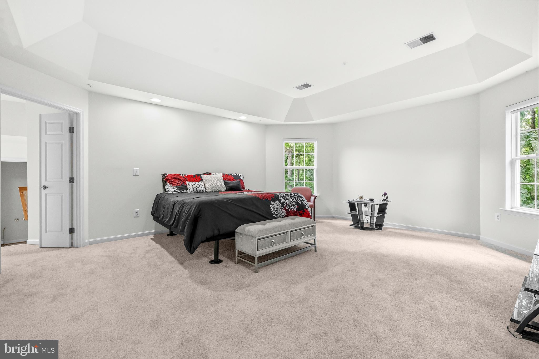 FARMINGTON WOODS - Residential